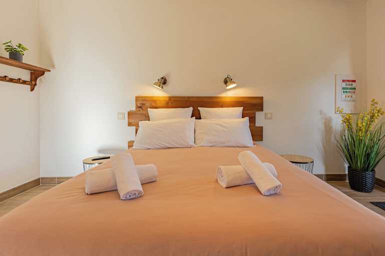 Bedroom 4, L'Interlude, Hérault
