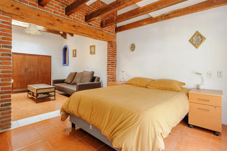 Others 4, Casa Aimee, Mexico City