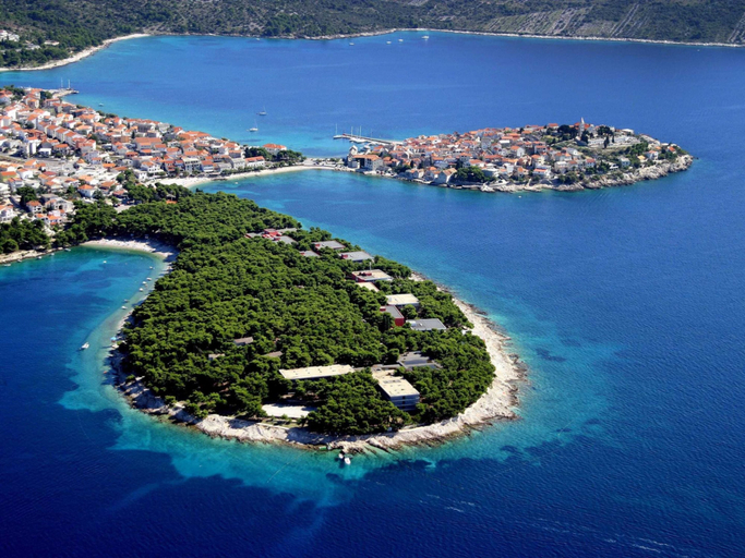 Others 5, Modern Apartment in Seget Donji With View of the Sea, Trogir