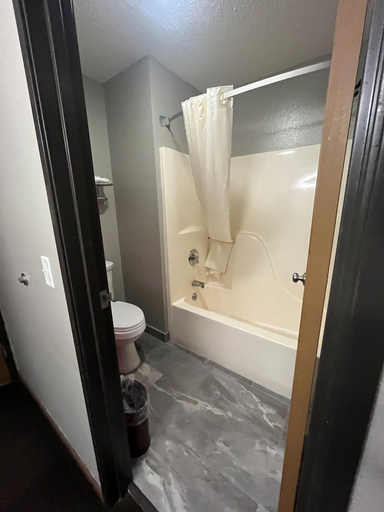 Bathroom 4, Super 8 by Wyndham Blair, Washington