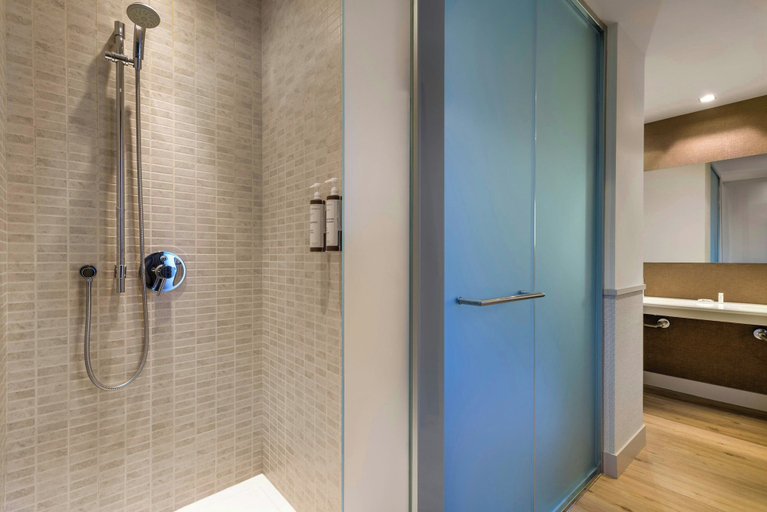 Bathroom 4, AC Hotel Los Vascos by Marriott, Madrid