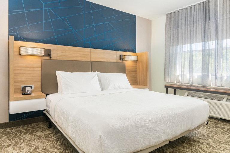 Bedroom 2, SpringHill Suites by Marriott Freeport Brunswick, Cumberland