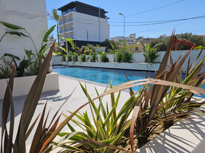 Others 5, Merit Garden Hotel, Sarandës