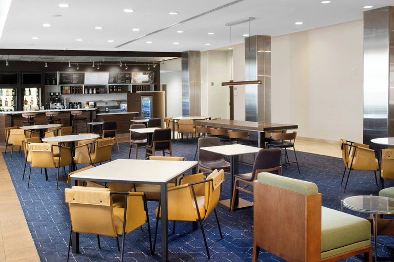 Food & Drinks 5, Courtyard by Marriott Lubbock Downtown/University Area, Lubbock