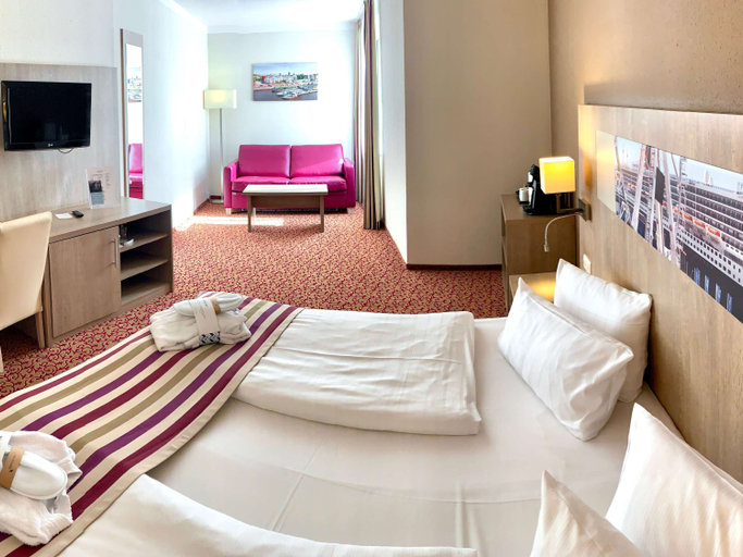 Mercure Hotel Hamburg am Volkspark - Tap to explore photos