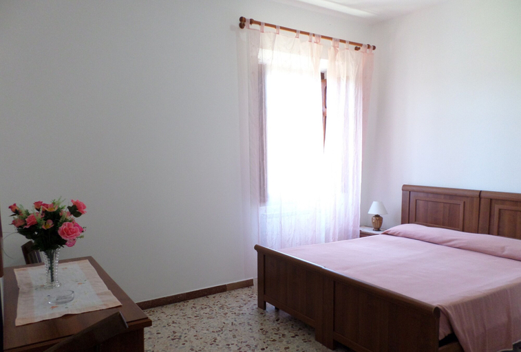 Bedroom 3, Albaruia BeB, Nuoro