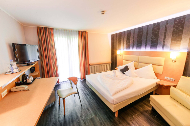 Bedroom 4, PLAZA INN Stuttgart-Ditzingen, Ludwigsburg
