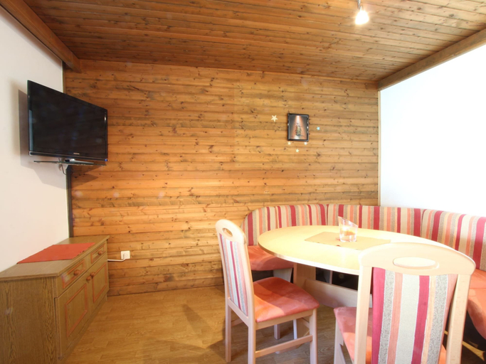 Others 5, Spacious Apartment Near Ski Area in Mittersill, Zell am See