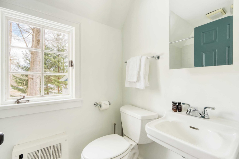 Bathroom 3, Linden by Avantstay Countryside Berkshire Escape, Berkshire
