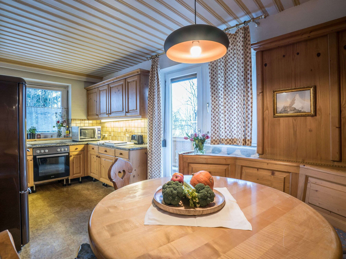 Others 4, Boutique Holiday Home in Kirchberg with Hot Tub, Kitzbühel