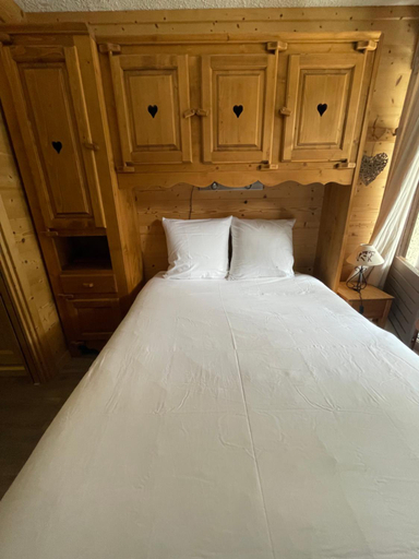 Others 5, Superbe studio au pied des oeufs, Savoie