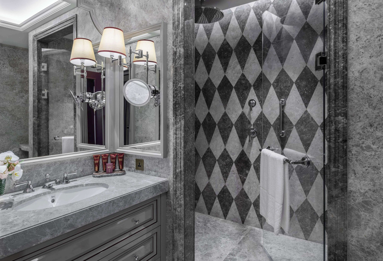 Bathroom 5, Ciragan Palace Kempinski, Beşiktaş