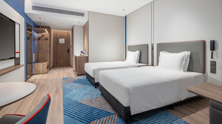 Bedroom 26