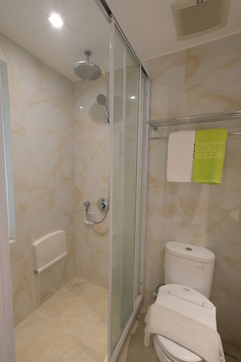 Bathroom 5, BOSS Legian Hotel Powered by Archipelago, Badung