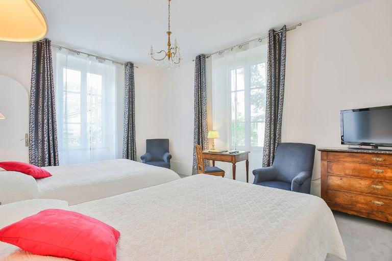 Bedroom 2, Logis Hotel Royal Saint Mart, Puy-de-Dôme