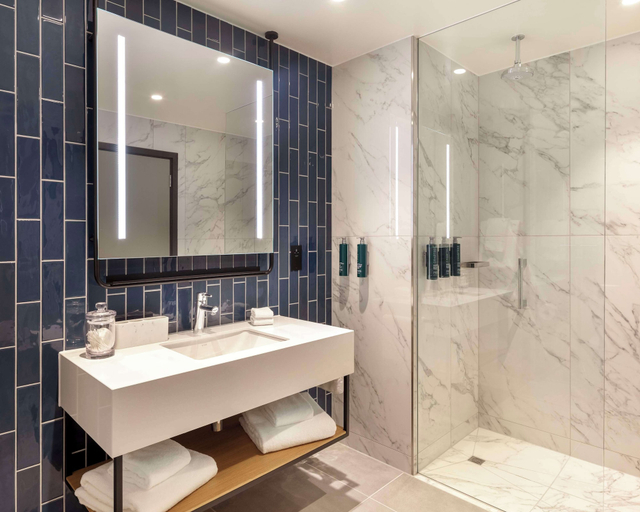 Bathroom 4, Hilton Woking, Surrey