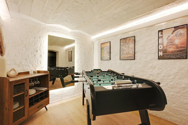 Others 5, Charming flat - 2 bedrooms with a Cinema, Paris