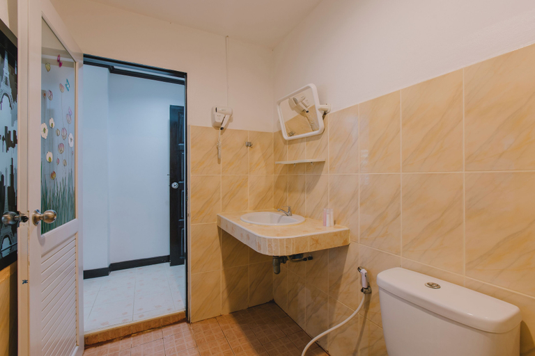 Bathroom 3
