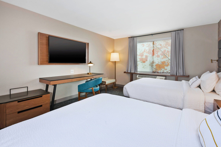 Bedroom 4, Fairfield Inn & Suites by Marriott Kalamazoo, Kalamazoo