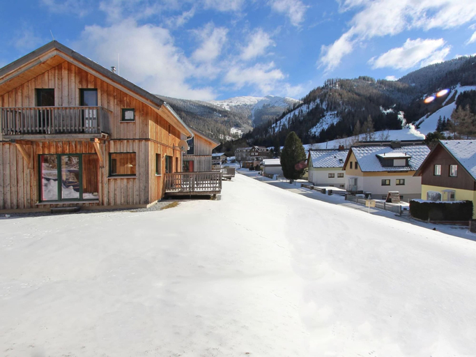 Exterior & Views 2, Chalet in Hohentauern Near Ski Lift, Murtal