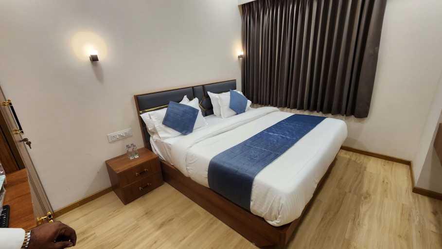 Bedroom 3, Hotel The Aeraj, Ahmadabad