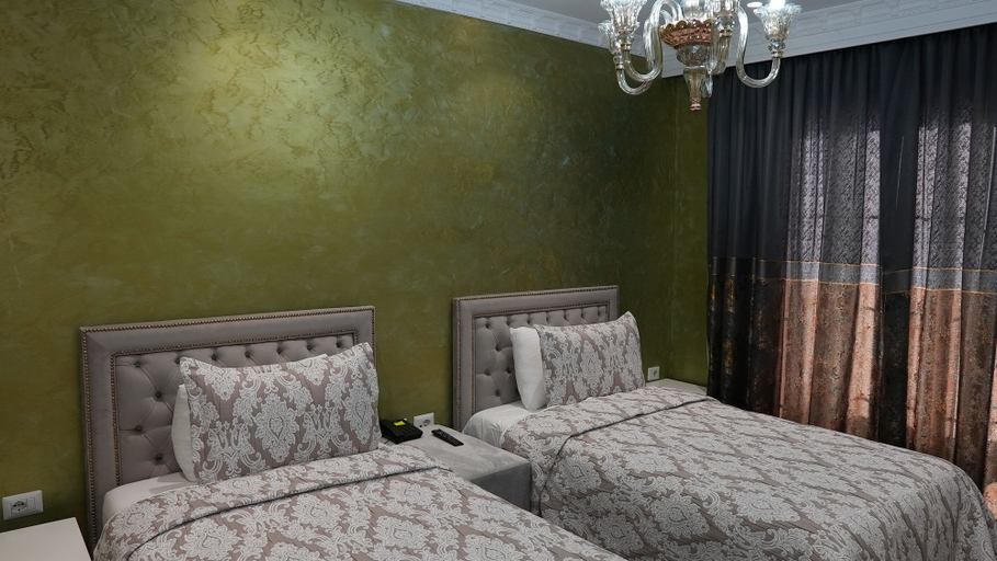 Bedroom 2, Hotel Eiffel, Tiranës