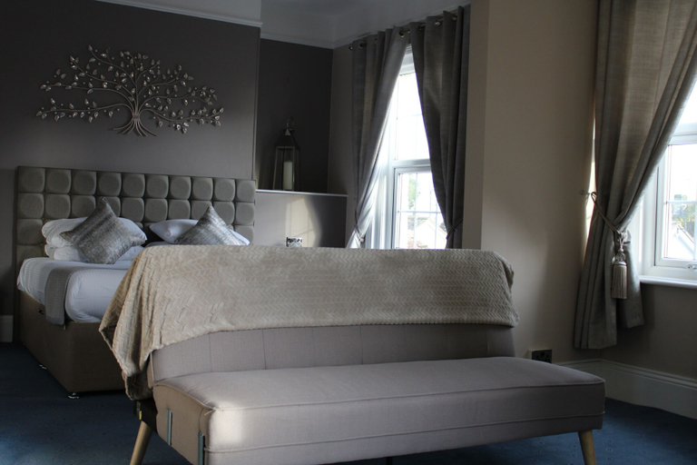 Bedroom 2, The Birdham Hotel & Restaurant, Isle of Wight