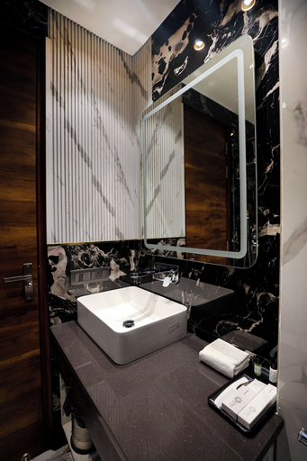 Bathroom 3, OPO Hotel Iffco Chowk, Gurgaon