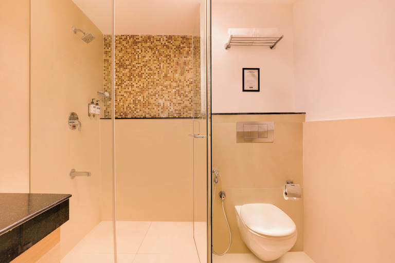 Bathroom 4, Keys Prima by Lemon Tree Hotels, Katti-Ma, Chennai, Chennai