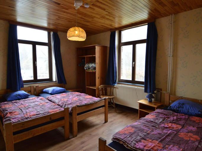 Bedroom 2, Ardennes Stay for 21 Guests, Liège