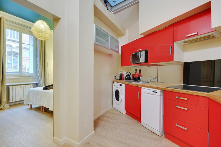 Others 4, Charming flat - 2 bedrooms with a Cinema, Paris