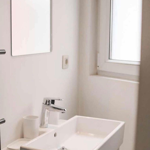 Others 4, Saint Germain Suites, Antwerpen