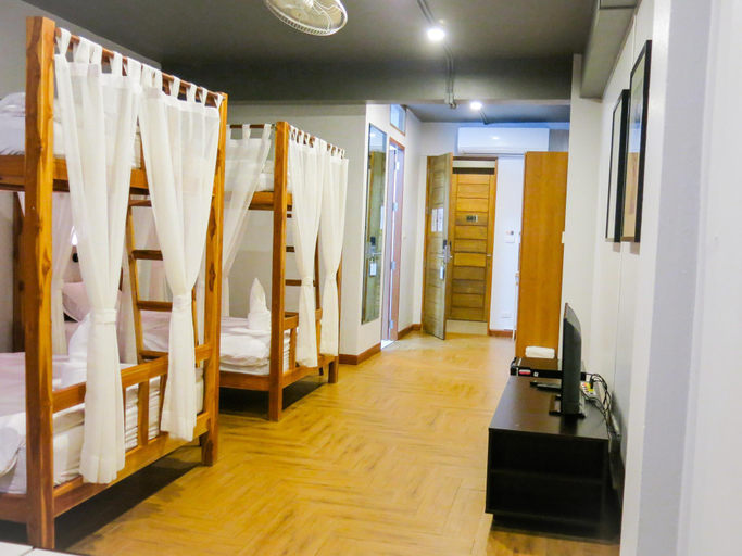 Bedroom 12
