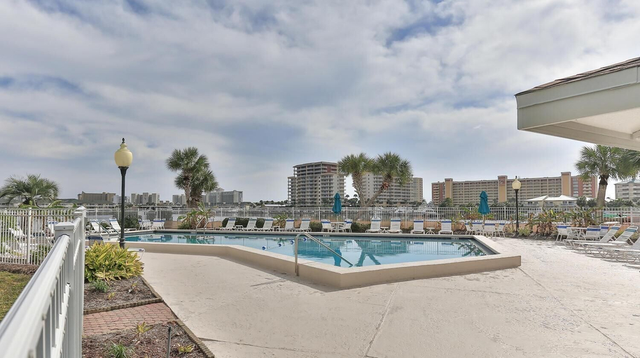 Sport & Beauty 4, Dolphin Point 402c, Okaloosa