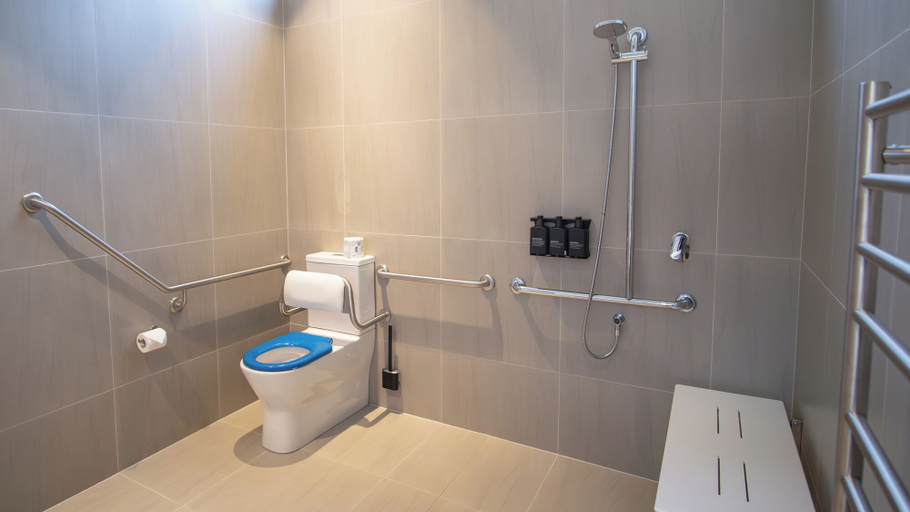 Bathroom 22