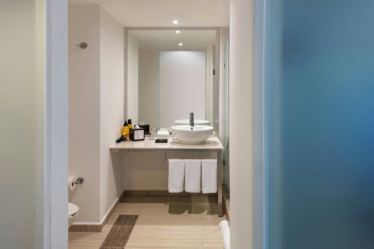 Bathroom 4, Aloft by Marriott Cancun, Benito Juárez