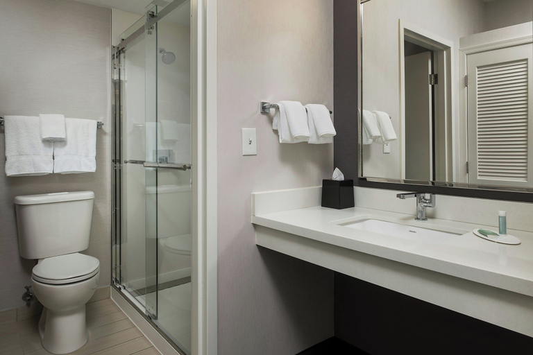 Bathroom 3, Courtyard Phoenix North by Marriott, Maricopa