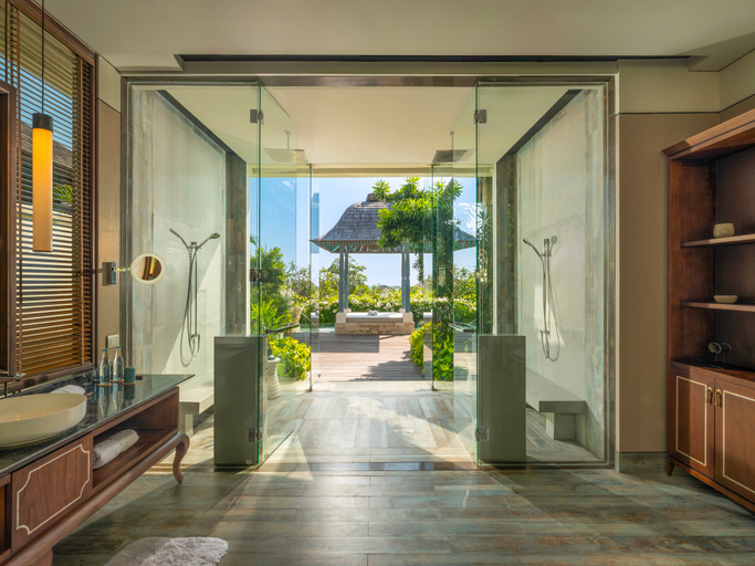 Bathroom 20