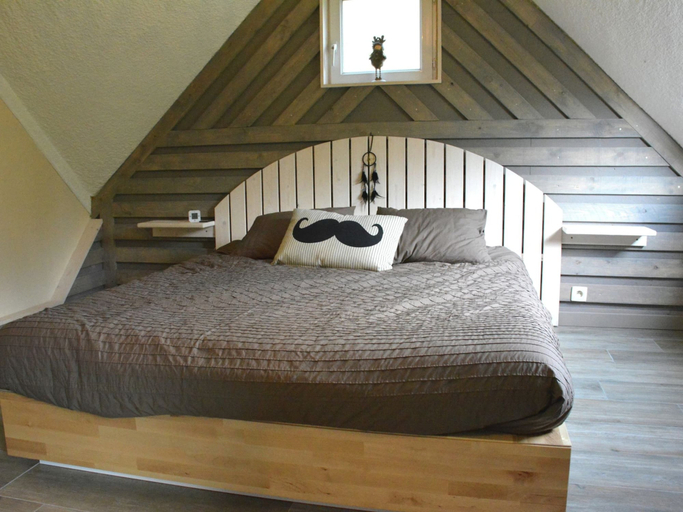 Bedroom 3, Chalet in Gesves with Roof Terrace, Garden, BBQ, Namur