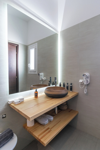 Bathroom 5, Tsakanos Home, South Aegean