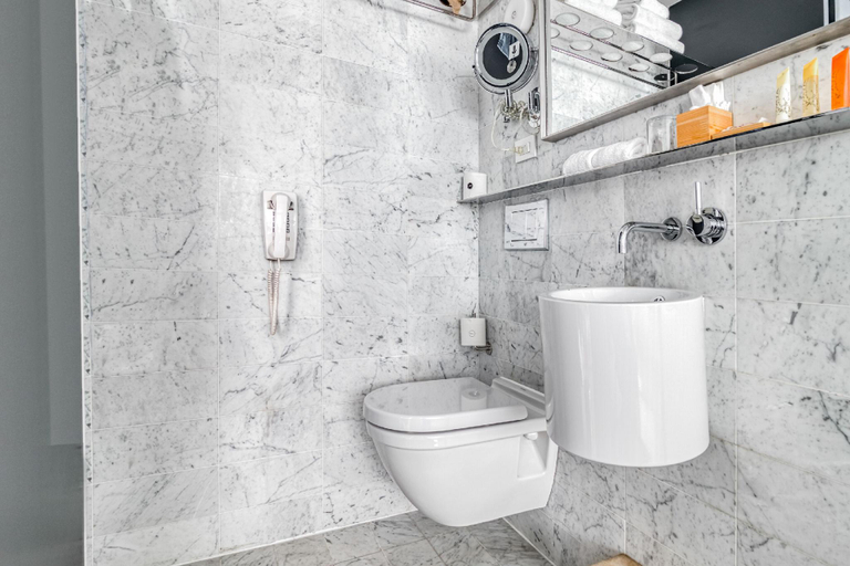 Bathroom 9