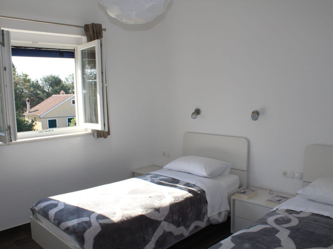 Bedroom 2, Apartment Near Sakarun Beach Dugi Otok, Sali