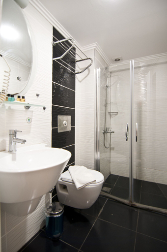 Bathroom 5, Nova City Hotel, Fatih