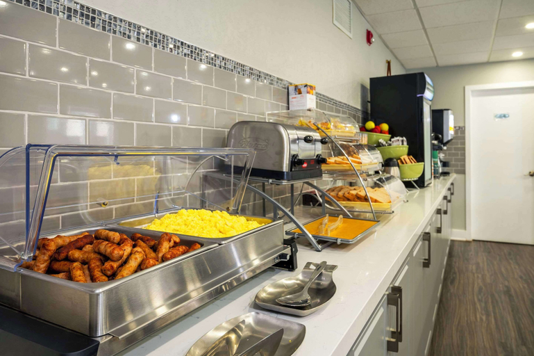 Food & Drinks 5, Quality Inn & Suites Grimsby, Niagara