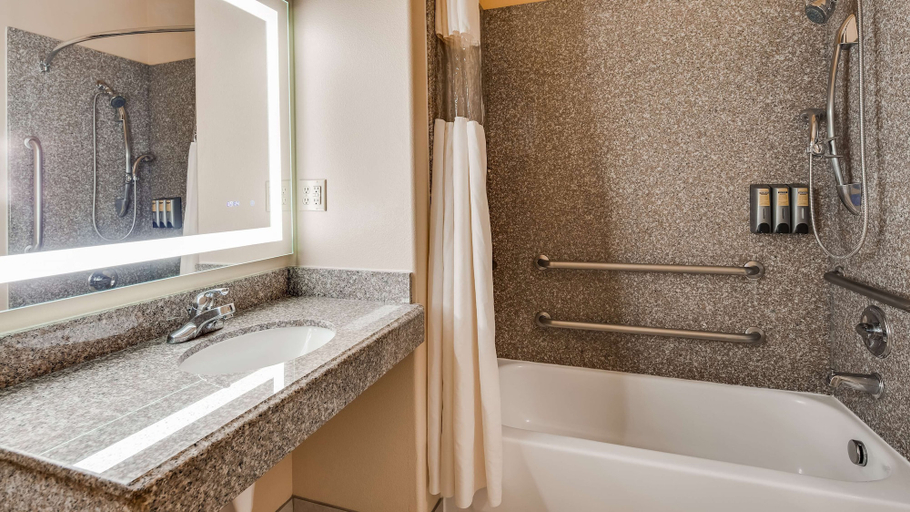 Bathroom 4, Best Western Plus Battle Ground Inn & Suites, Clark