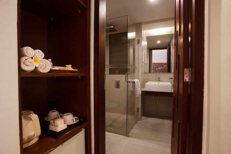 Bathroom 17