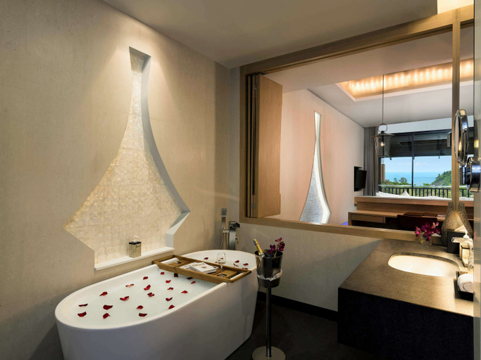 Bathroom 7