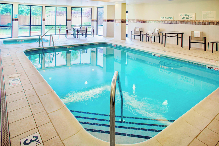Sport & Beauty, Courtyard by Marriott Roanoke Airport, Roanoke City
