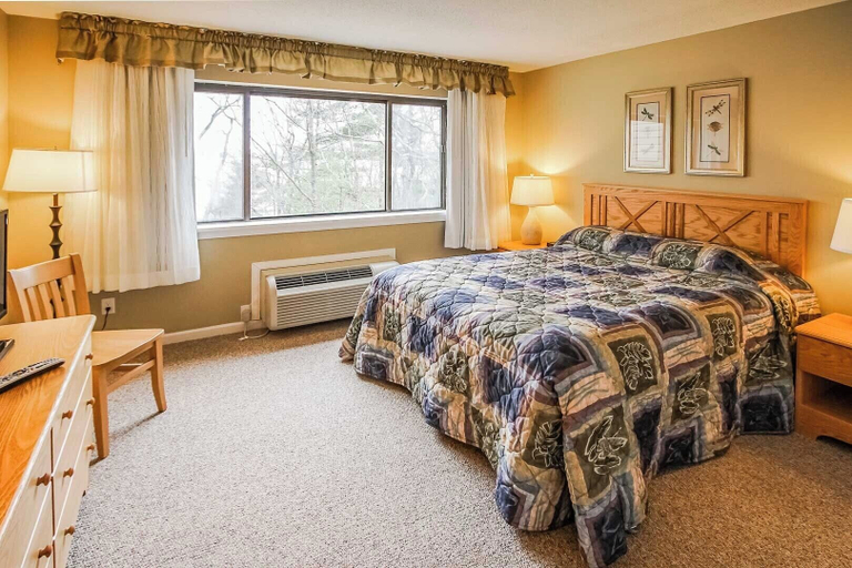 Bedroom 3, Tanglwood Resort, Pike