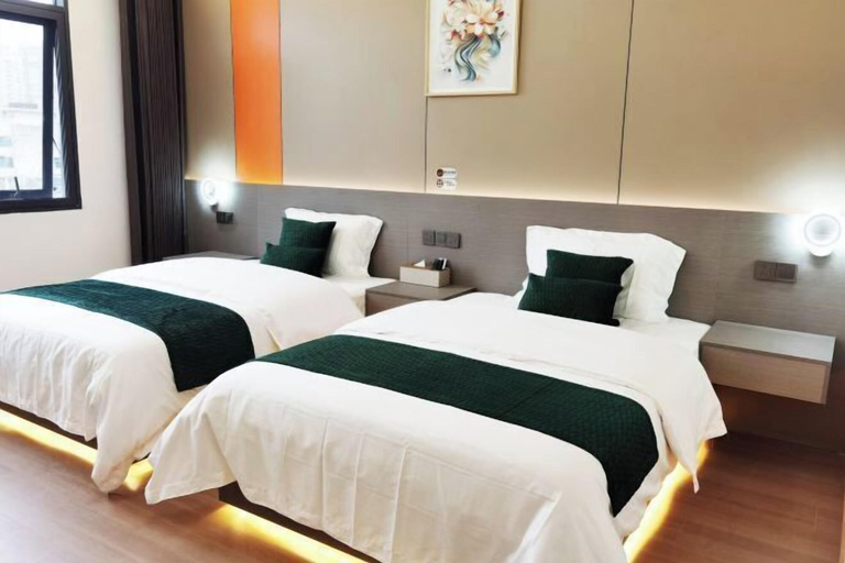 Bedroom 5, Orange Warm Hotel, Qiannan Buyei and Miao